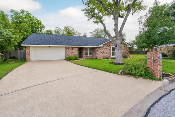 4805 Midoak Cir, Austin