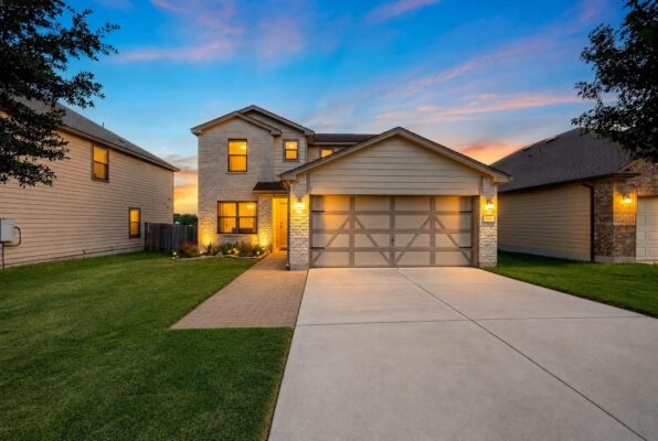 821 Tumbleweed Trl, Temple