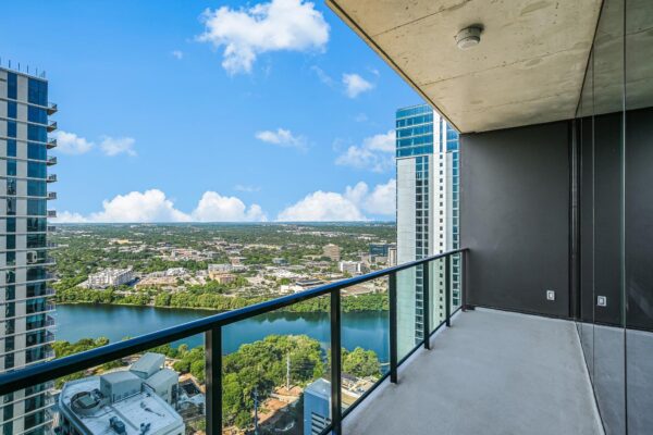 610 Davis St #3801, Austin