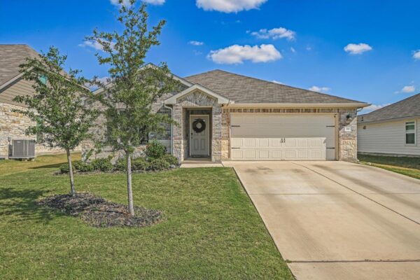110 Santo Spirit Rd, Hutto
