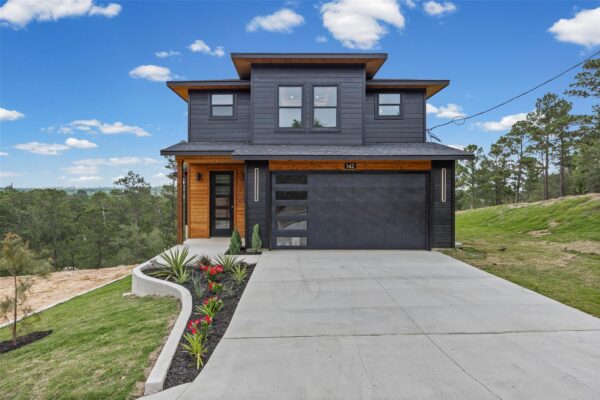 142 Mahalo Ct, Bastrop