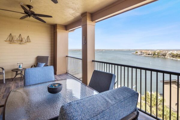 96 Island Dr #43, Horseshoe Bay