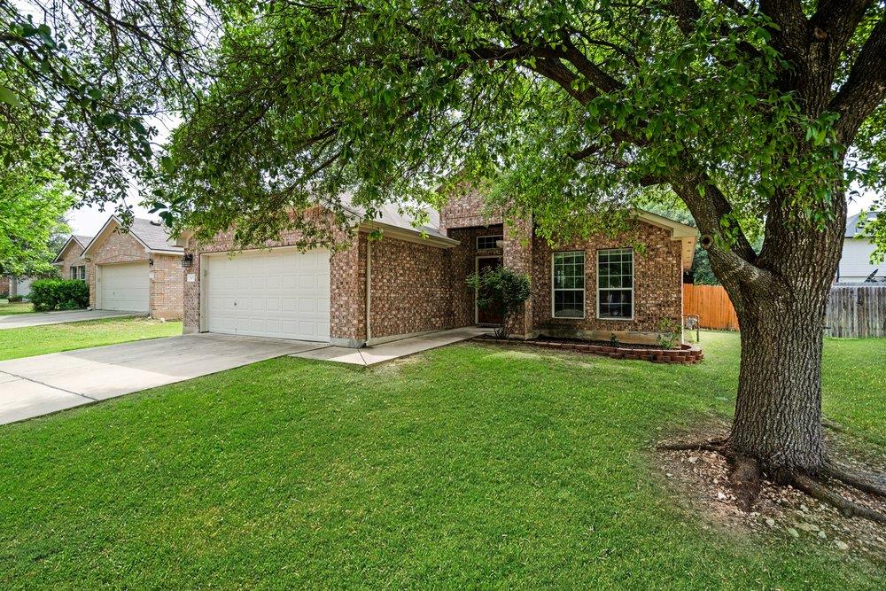 107 S Treasure Oaks Dr, Leander