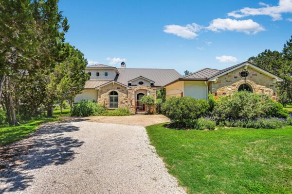 831 Southriver Rd, Wimberley