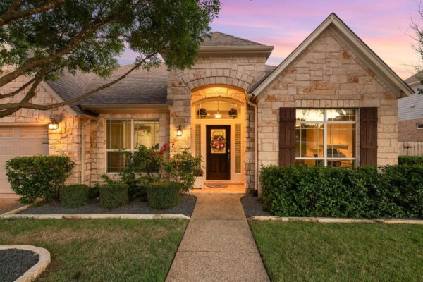 604 Navigator Dr, Austin