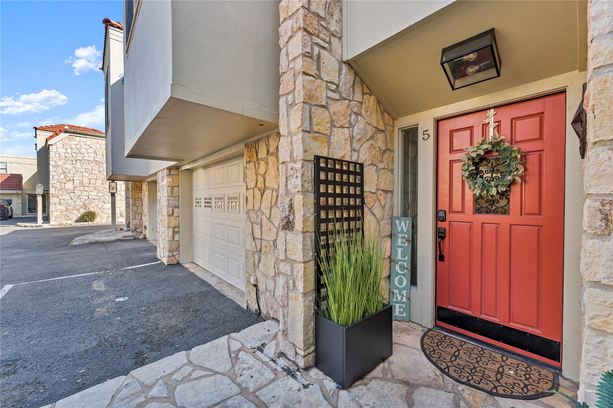 200 Free Rein None #5, Horseshoe Bay, TX 78657