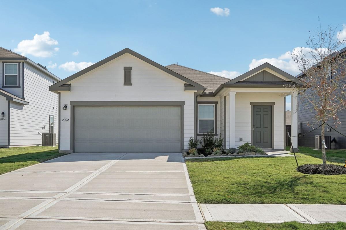 12909 Kentucky Warbler Dr, Buda, TX 78610