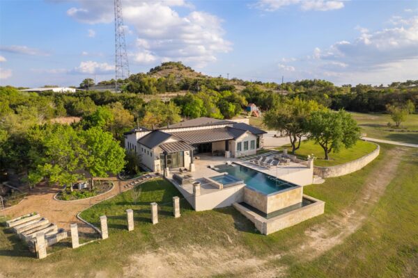 101 Rolling Hills Rd, Blanco