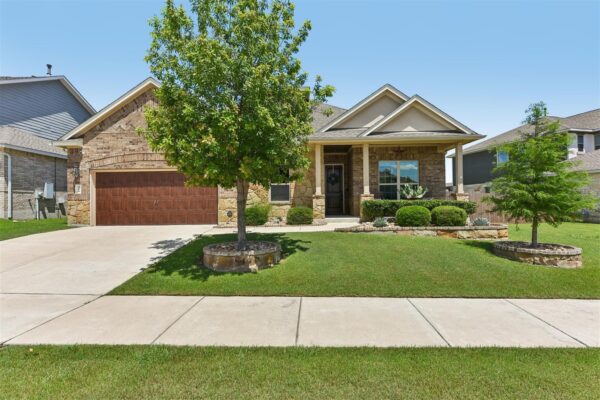 104 Skylark Ln, Hutto