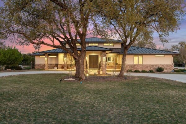 405 Spicewood Trails Dr, Spicewood