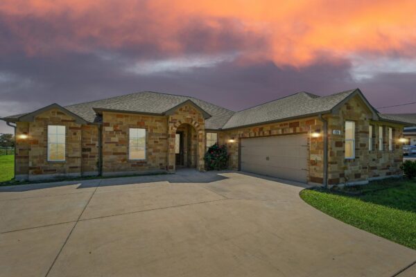 115 Nopal Ct, Del Valle