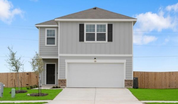 619 Lagoon Dr, Maxwell
