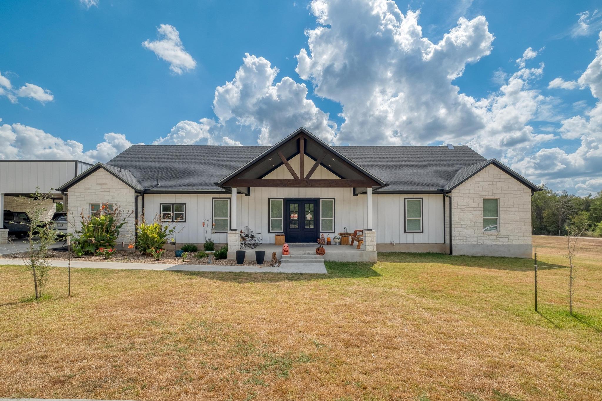 1901 E State Highway 21 None #B, Paige, TX 78659