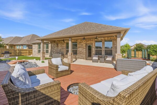 12616 Twisted Root Dr, Manchaca