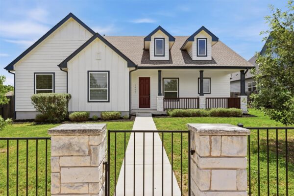 1009 Scenic Dr, Georgetown