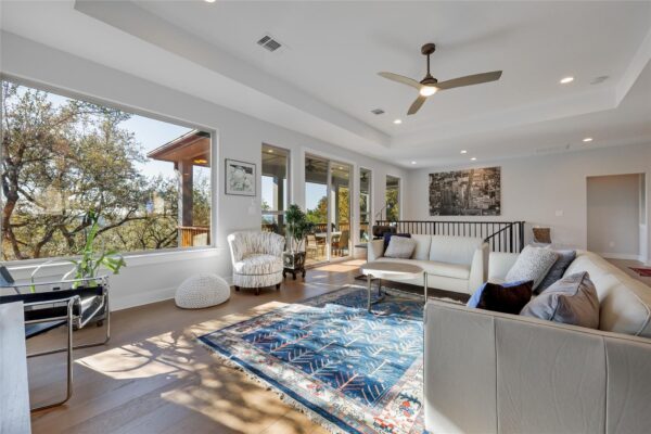 21013 Nimitz Ave, Lago Vista