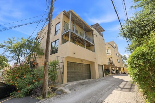 1106 W 6th St #206, Austin