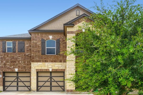 1513 Foxglove Dr, Lockhart