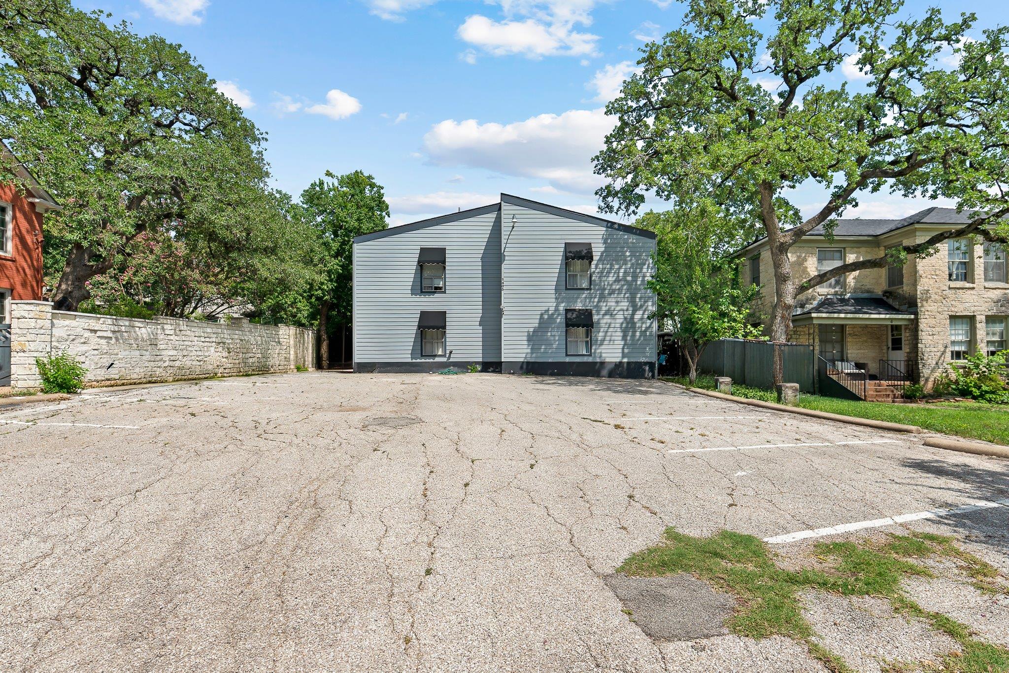 1405 Hartford Rd #106, Austin, TX 78703