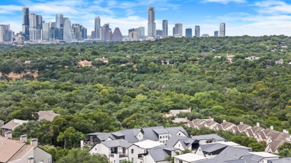 1719 Spyglass Dr #1, Austin