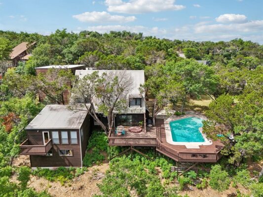 1002 Jousting Pl, Austin