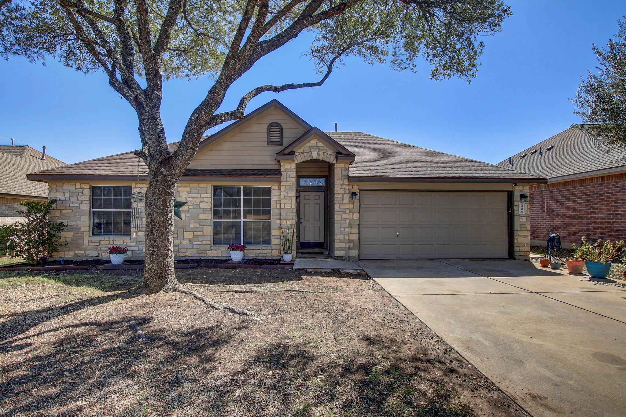 806 Ridge View Dr, Leander