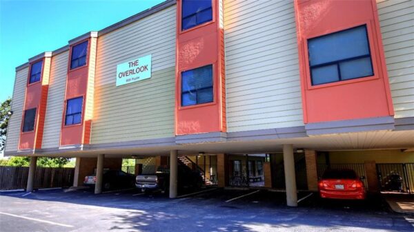 908 Poplar St #203, Austin