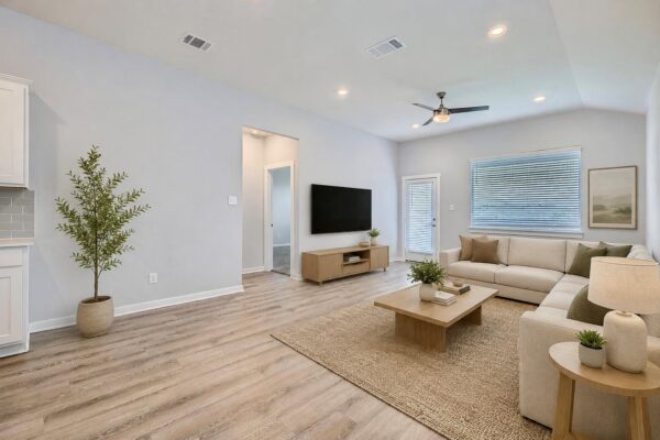 222 New Hampton Way, San Marcos