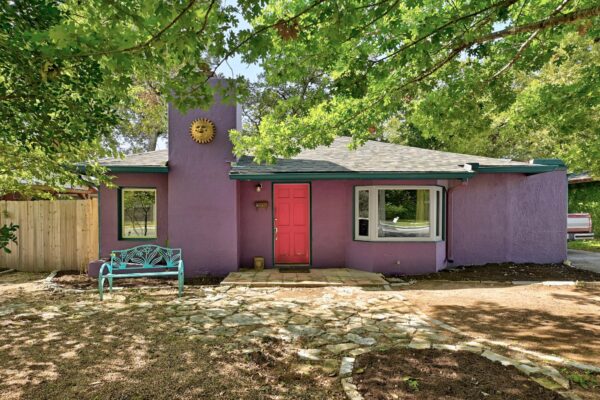 1717 E 38th 1/2 St, Austin