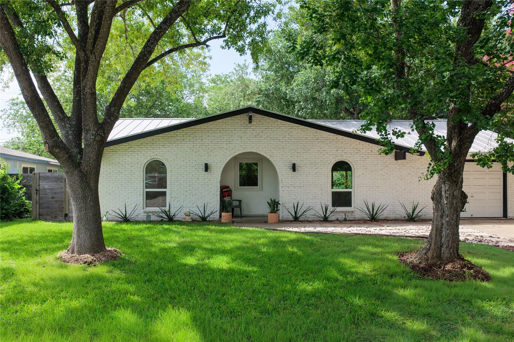 5115 Creekline Dr, Austin, TX 78745