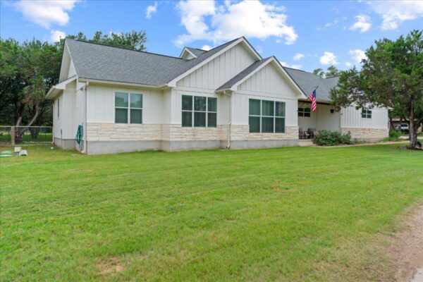 1 Agarita Cir, Wimberley