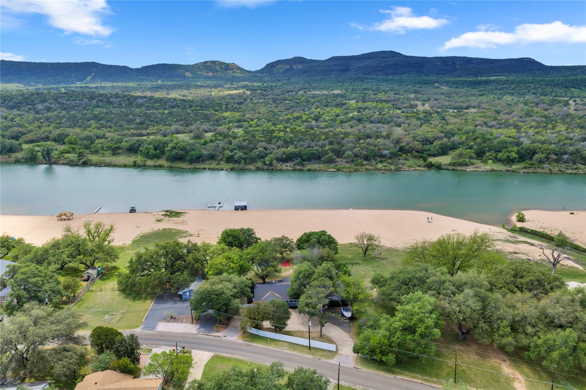 4310 River Oaks Dr, Kingsland, TX 78639