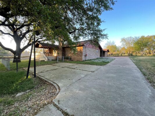 4317 River Oaks Dr, Kingsland