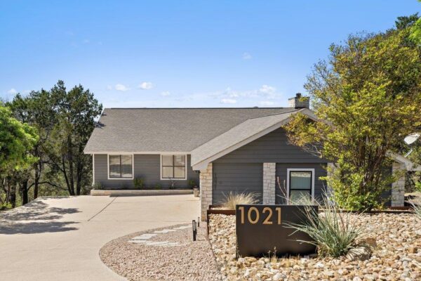 1021 Coventry Rd, Spicewood
