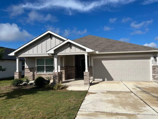 484 Dove Trl, Bertram