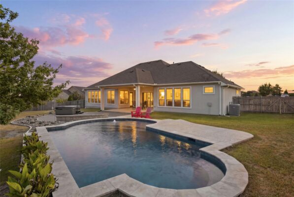 112 Haven Cv, Hutto