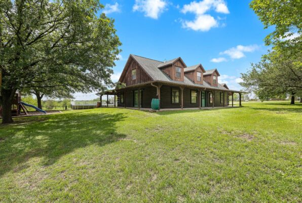 571 Balch Rd, Elgin
