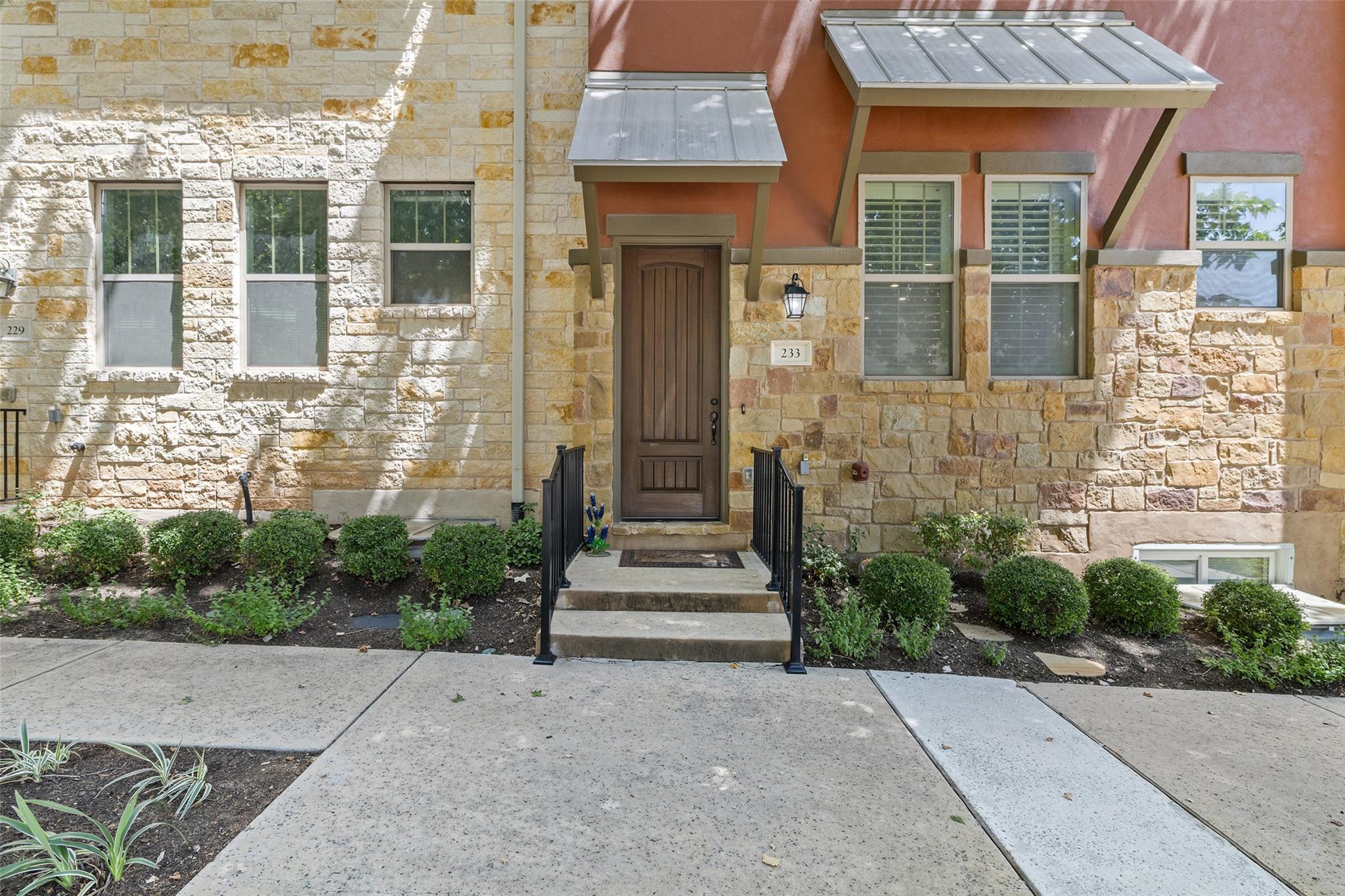 233 Adams St, Georgetown, TX 78628