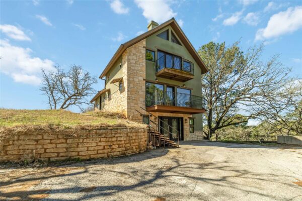 128 Kaupo Dr, Bastrop
