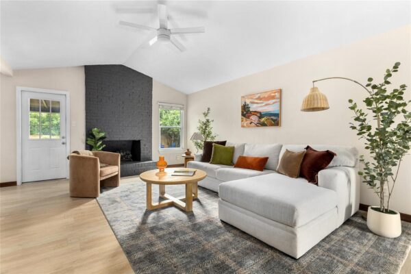 2301 Village Cir, Austin