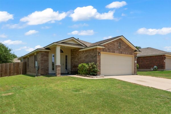 1004 Whitley Dr, Leander