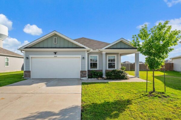19009 Nathan Scott Way, Manor