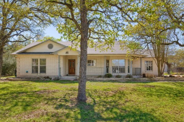216 WEST OAK Loop, Cedar Creek