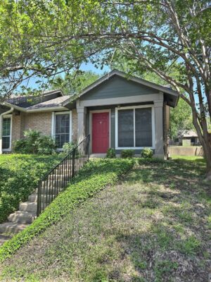 1015 E Yager Ln #172, Austin