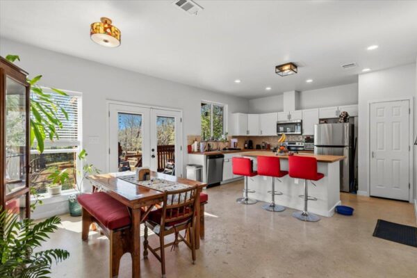 209 Iva Ln, Bastrop