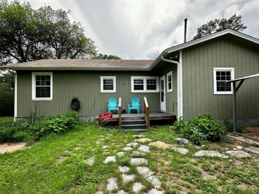 156 Clover Rd, Cedar Creek