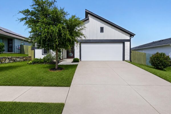 16516 Glimmering Rd, Manor