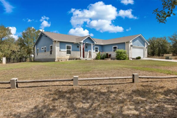 141 Eagle Point Cv, Kingsland