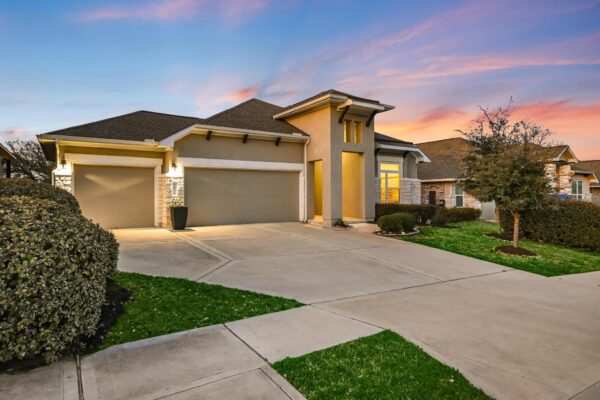 508 Peakside Cir, Dripping Springs
