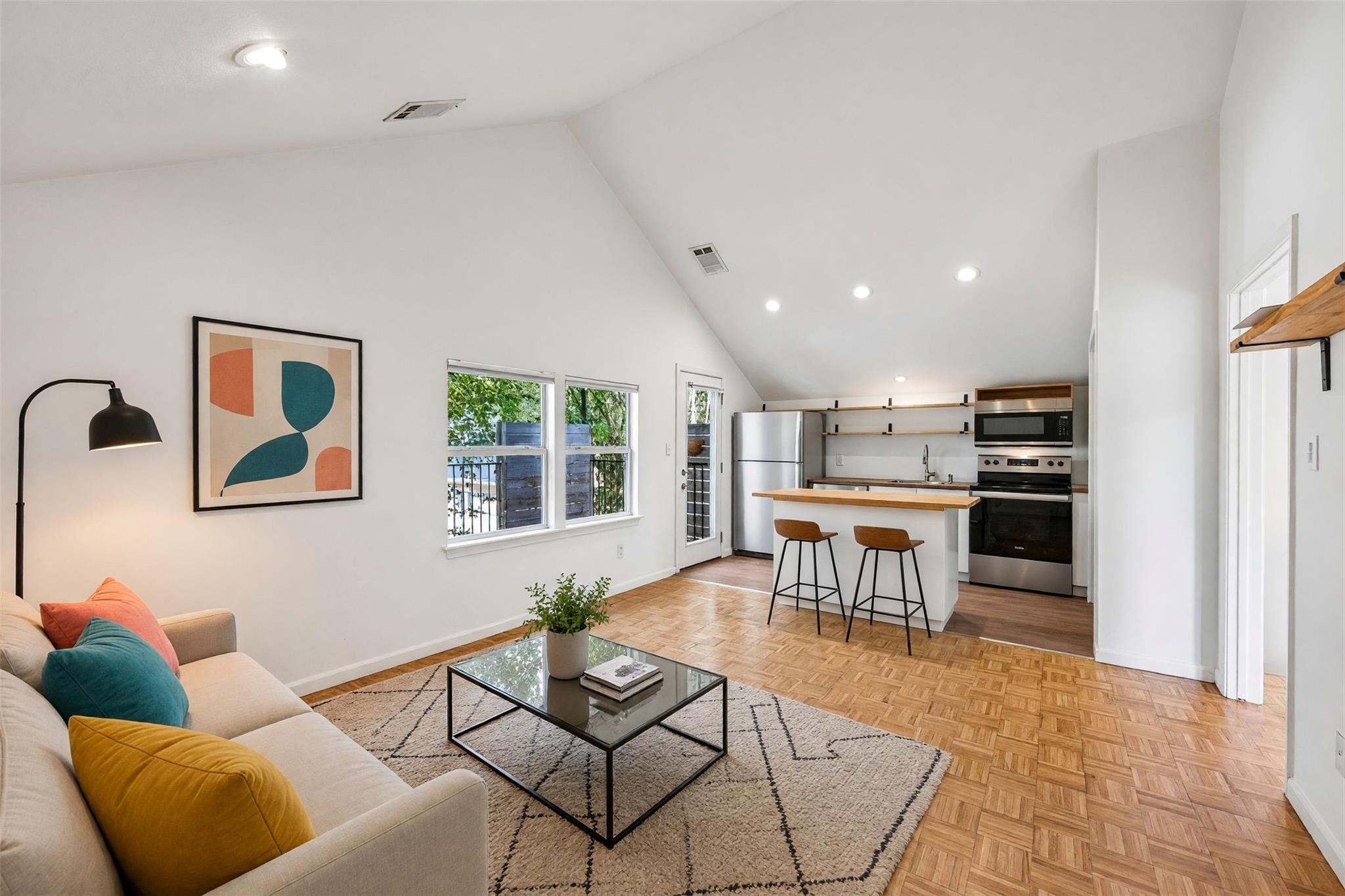 1710 E 16th St #B, Austin, TX 78702